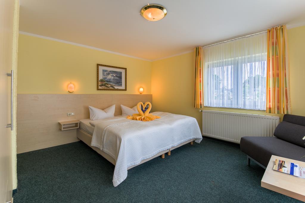 Pension Erdmann - Hotel Garni Heringsdorf  Buitenkant foto